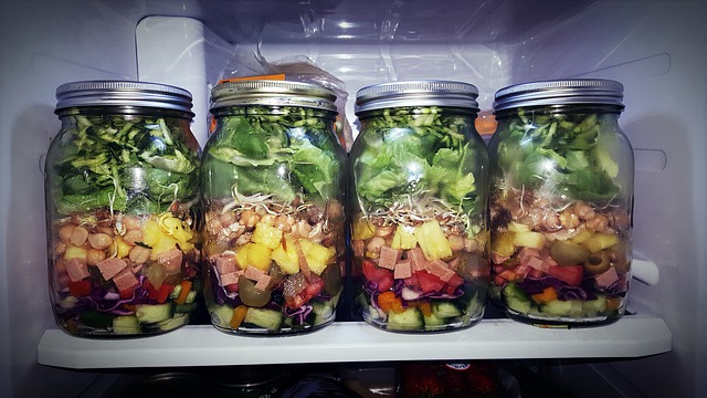 Salads in jars in the fridge