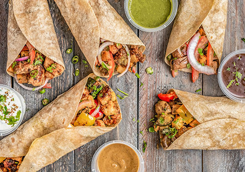 Five chicken wraps with sauces
